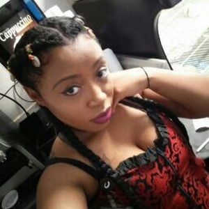 Meet your Posher, Carenda